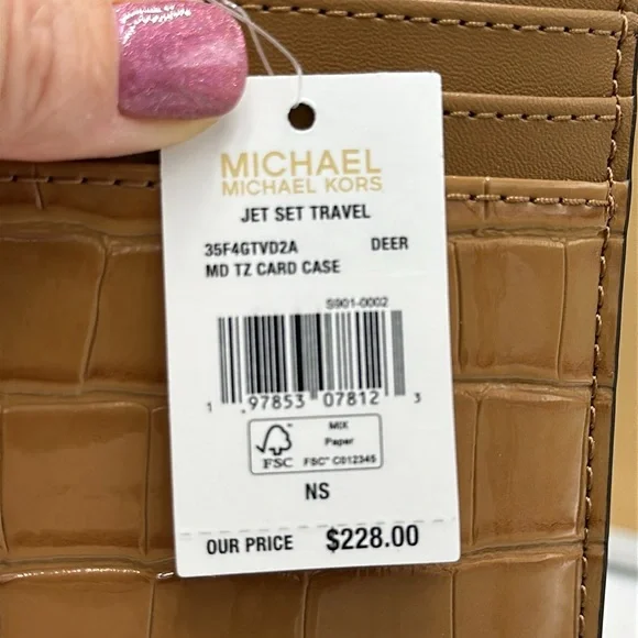 MICHAEL KORS JET SET TRAVEL MEDIUM TZ CARD CASE IN DEER COLOR